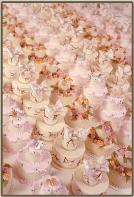 pink-mini-cakes.jpg