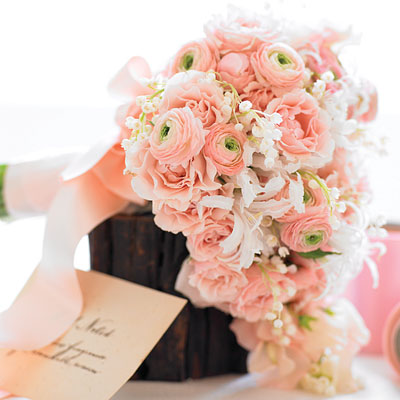 pink-ranunculus-bouquet.bmp