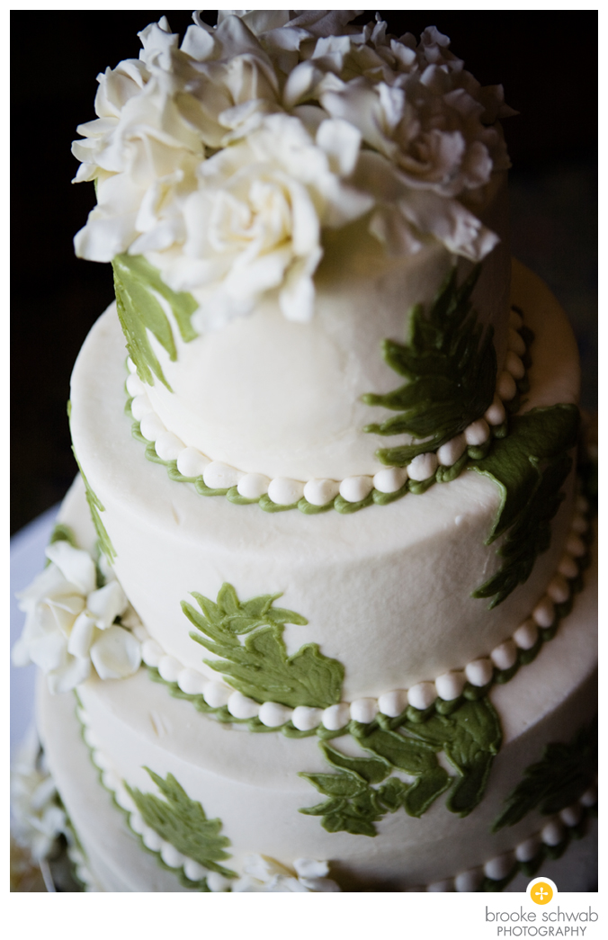 ivory cake with green leaves