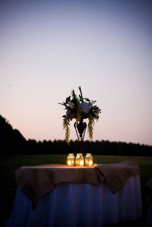 Fall-Centerpieces-with-Mason-Jars