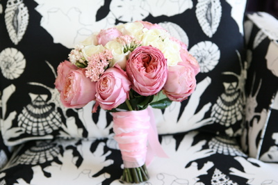 pink clutch bouquet