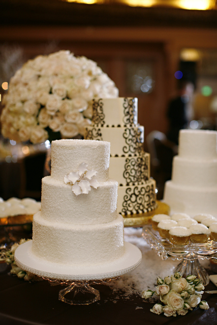 wedding cake display