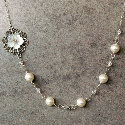flora-bella-necklace