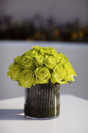 bamboo-chartreuse-rose-centerpiece
