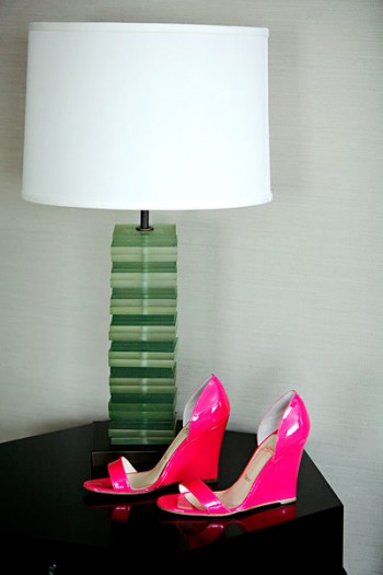 hot-pink-shoes-wedding