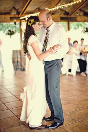 bride-in-cowboy-boots-first-dance