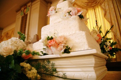 handmade wedding cake stand with pink and white wedding cake