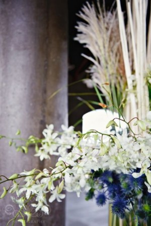 ceremony-flowers-blue-white-green