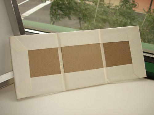 drop-spine-box-lid-covered-with-paper