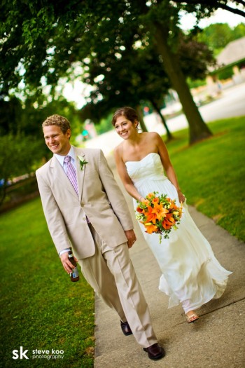 bride-with-orange-bouquet
