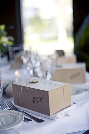 diy-smores-wedding-favors-at-each-place-setting