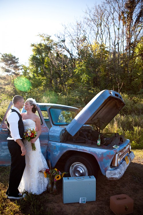 antique-truck-wedding-photos