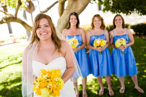 colored-bridal-bouquet-with-colored-bridesmaid-bouquet
