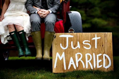 just-married-sign