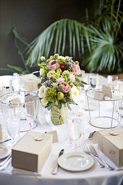 pink-green-gray-tablescape-centerpieces-limes-berries