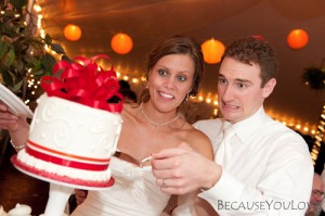 wedding_cutting_cake
