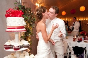 wedding_cutting_cake