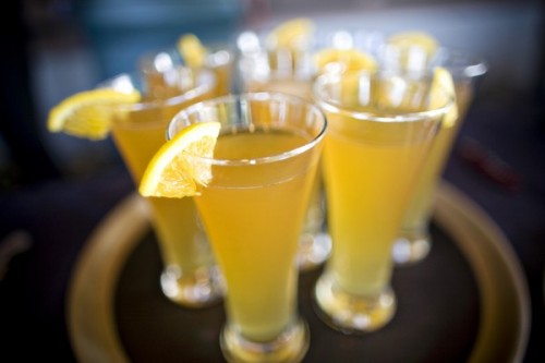 beer-with-lemon-wedge