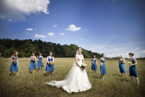 bridesmaids-blue-dresses