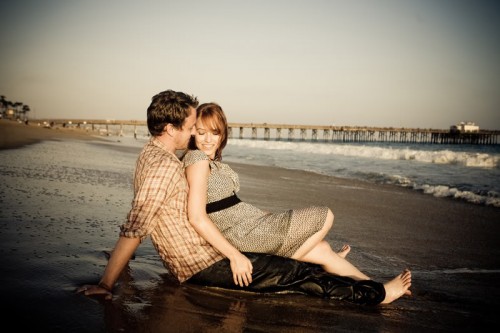 engagement-photos-in-the-ocean