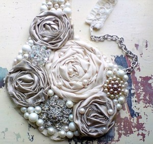 silver-pearl-statement-necklace