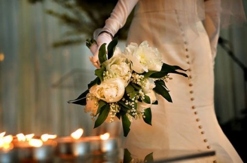 vintage-bride-wearing-gloves-white-peony-bouquet