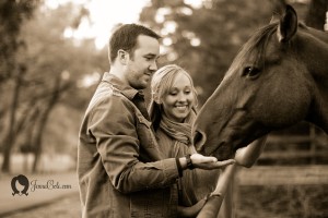 engagement-photos-with-horses