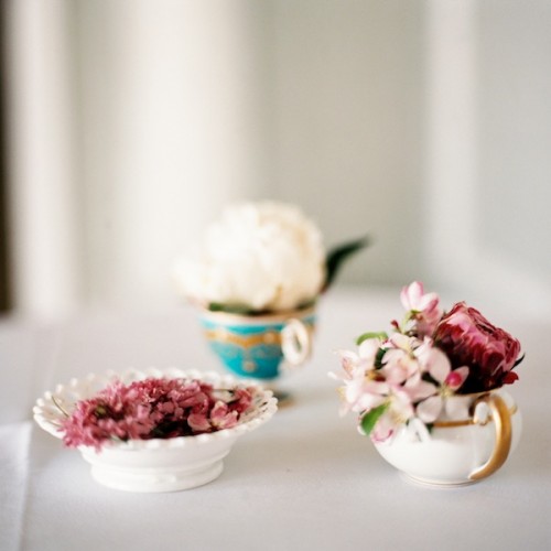 teacups-flowers