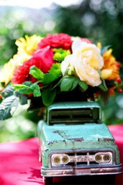 bright-centerpiece-inside-miniature-vintage-car