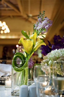 exotic-yellow-and-green-centerpieces-wedding-ideas