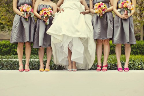 gray-bridesmaids-dresses-pink-shoes-pink-bouquets