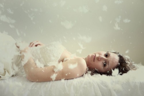 pillow-fight-trash-the-dress-session-8