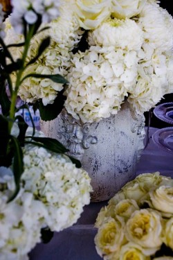 white-and-blue-shabby-chic-centerpieces