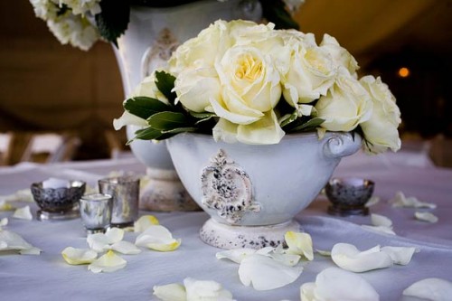 white-roses-in-shabby-chic-vase-wedding-ideas