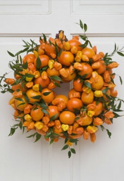 wreath-made-of-oranges