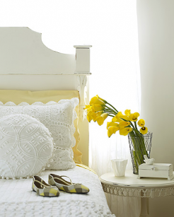 yellow-and-white-bedroom-inspiration