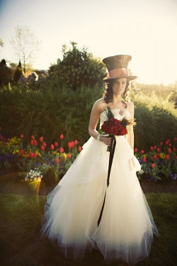 Alice in Wonderland Wedding Party Ideas-13