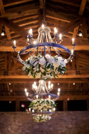 Chandeliers-with-Wreath-Decor