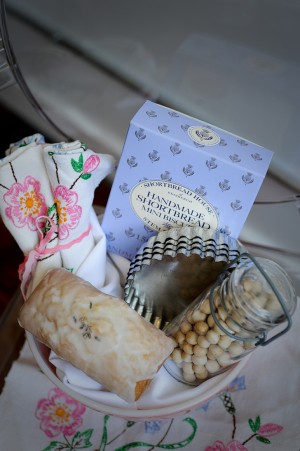 Mothers-Day-Gift-Ideas-Baking-Gift-Basket