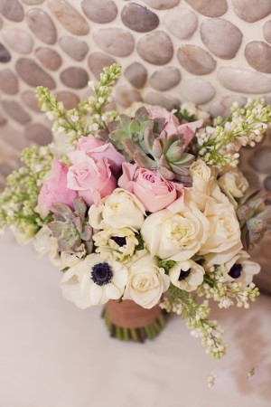 Pale-Pink-and-White-Bouquet