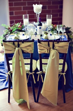 Blue and Champagne Wedding Table