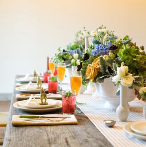 Rustic-Peach-and-Blue-Table-Wedding-Ideas