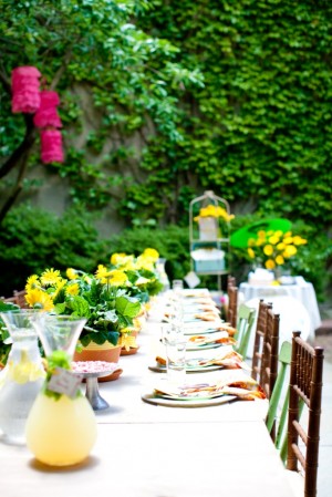 Green-and-Yellow-Outdoor-Party-Table-Ideas