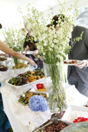 Informal-Garden-Wedding-Buffet