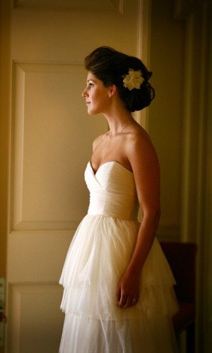 Elegant-Bride-in-Monique-Lhullier-Gown