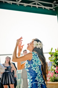 Hawaiian-Dancer-Wedding