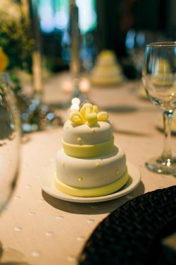Miniature-Wedding-Cake-Favor