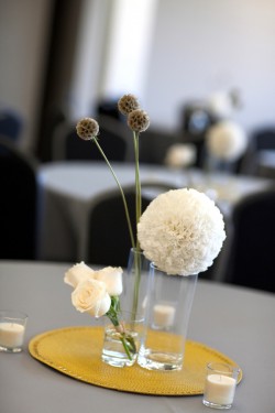 Modern-White-and-Yellow-Centerpiece