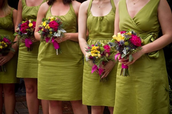 Multicolored-Bridesmaids-Bouquets