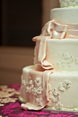 Pink-Ribbon-Wedding-Cake